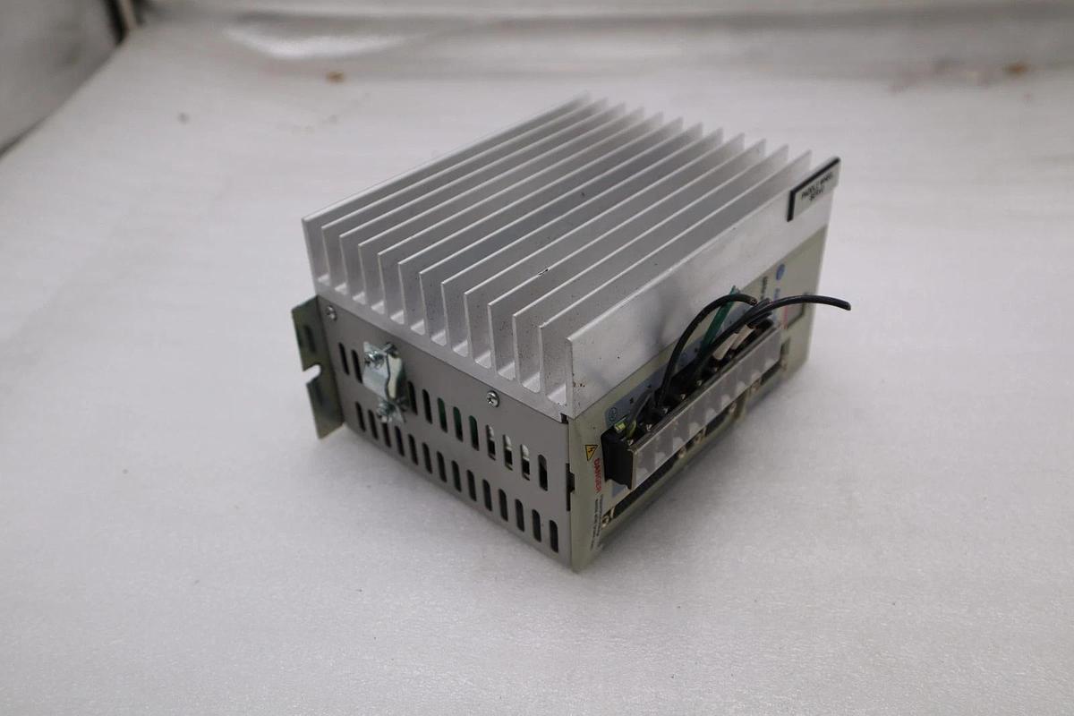 Used ALLEN BRADLEY 2098-DSD-010 ULTRA 3000 SERVO DRIVE SER. B STOCK 3490A