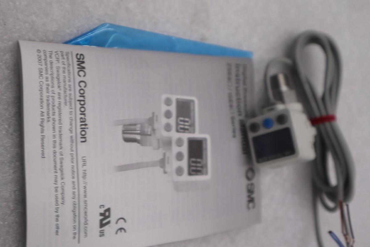 Used NEW SMC ISE80-02L-T Digital Pressure Switch Stock K-2570