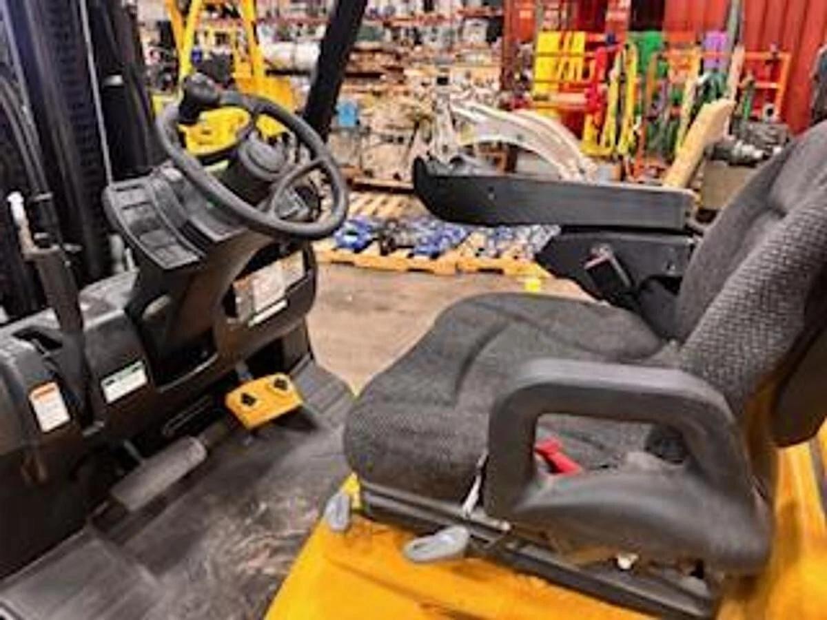 Used 12,000 POUND YALE GLC120SVX PAPER ROLL CLAMP TRUCK FORKLIFT W/ CASCADE CLAMP '18