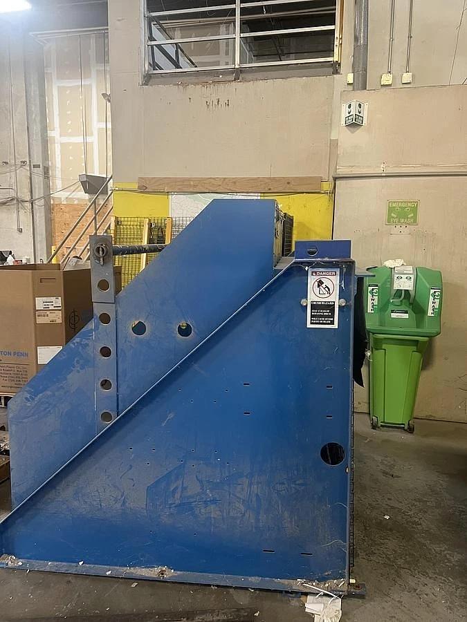 Used 55" WIDE ENSIGN HYDRAULIC BOX DUMPER GAYLORD DUMPER MANUFACTURED 2015