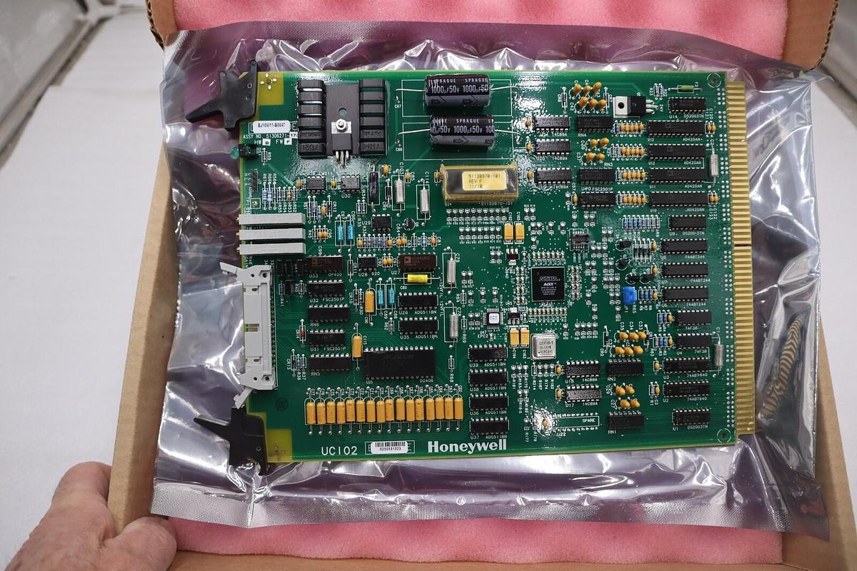 Used New WITH BOX Honeywell 51306271-175 PC Board 51306271175 STOCK G624