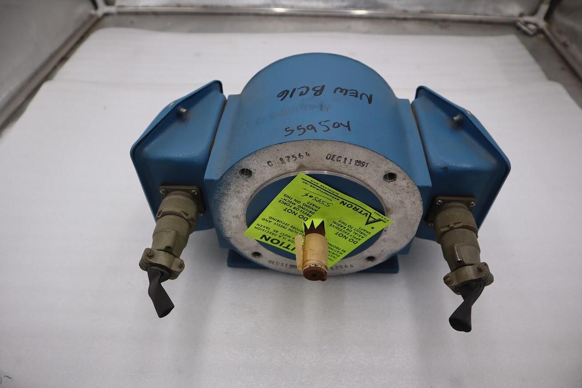 Used Avtron MODEL M484L / M484L48-LF1 ENCODER 12-15v-dc NEW UNIT STOCK G282A