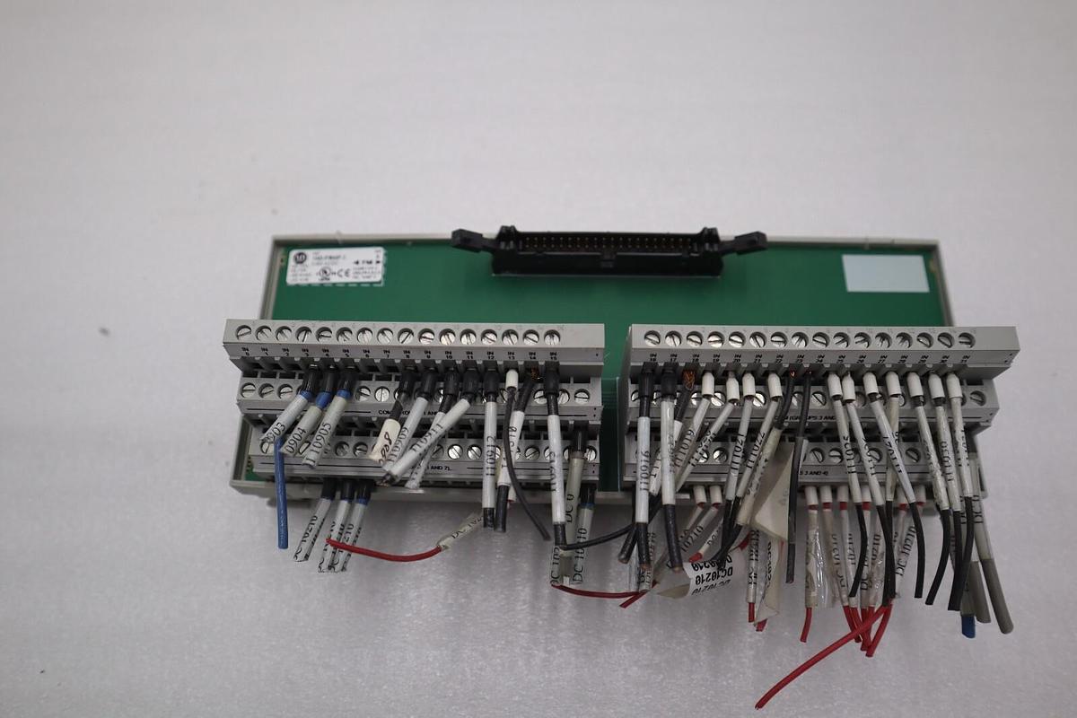 Used ALLEN BRADLEY 1492-IFM40F-3 WIRING SYSTEMS MODULES STOCK K-1557C