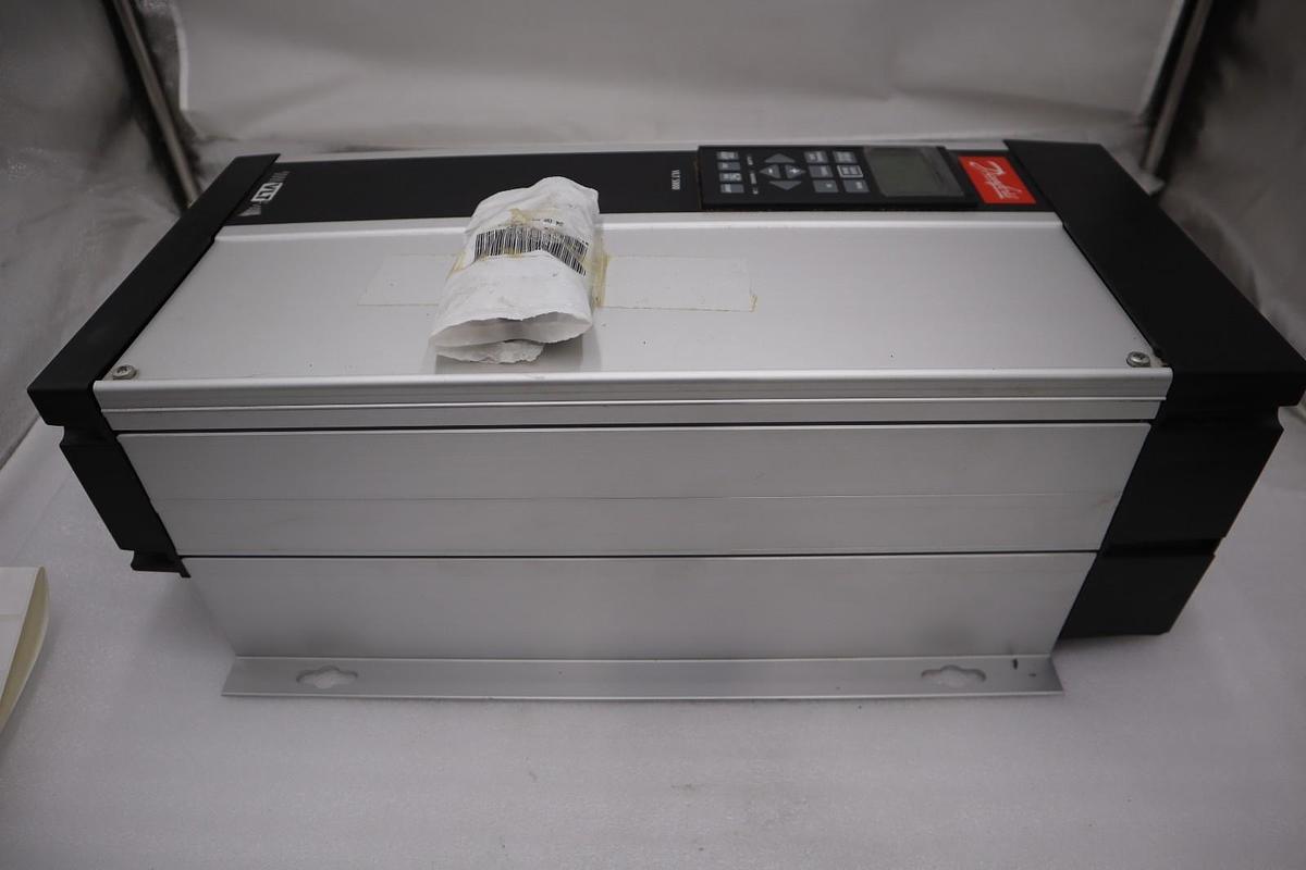 NEW DANFOSS VLT5006 PT5C54STR3DLF00A00C0 175Z0293 VARIABLE SPEED DRIVE #H1105