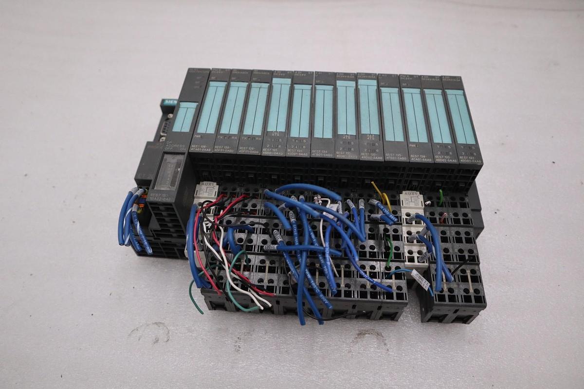 Used LOT OF SIEMENS PLC MODULES (AS PHOTOGRAPHED) STOCK G-385B