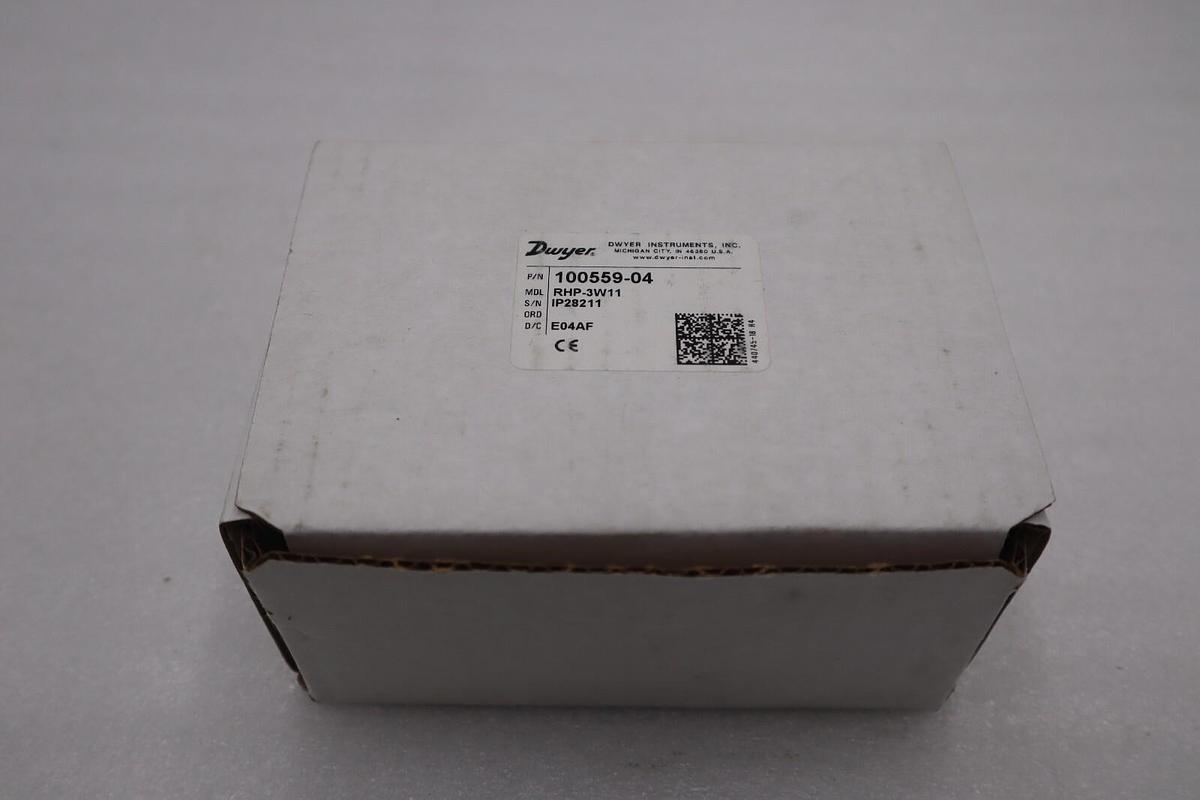 Used NEW OPEN BOX DWYER RHP-3W11 / RHP3W11 TEMPERATURE SENSOR STOCK G487A