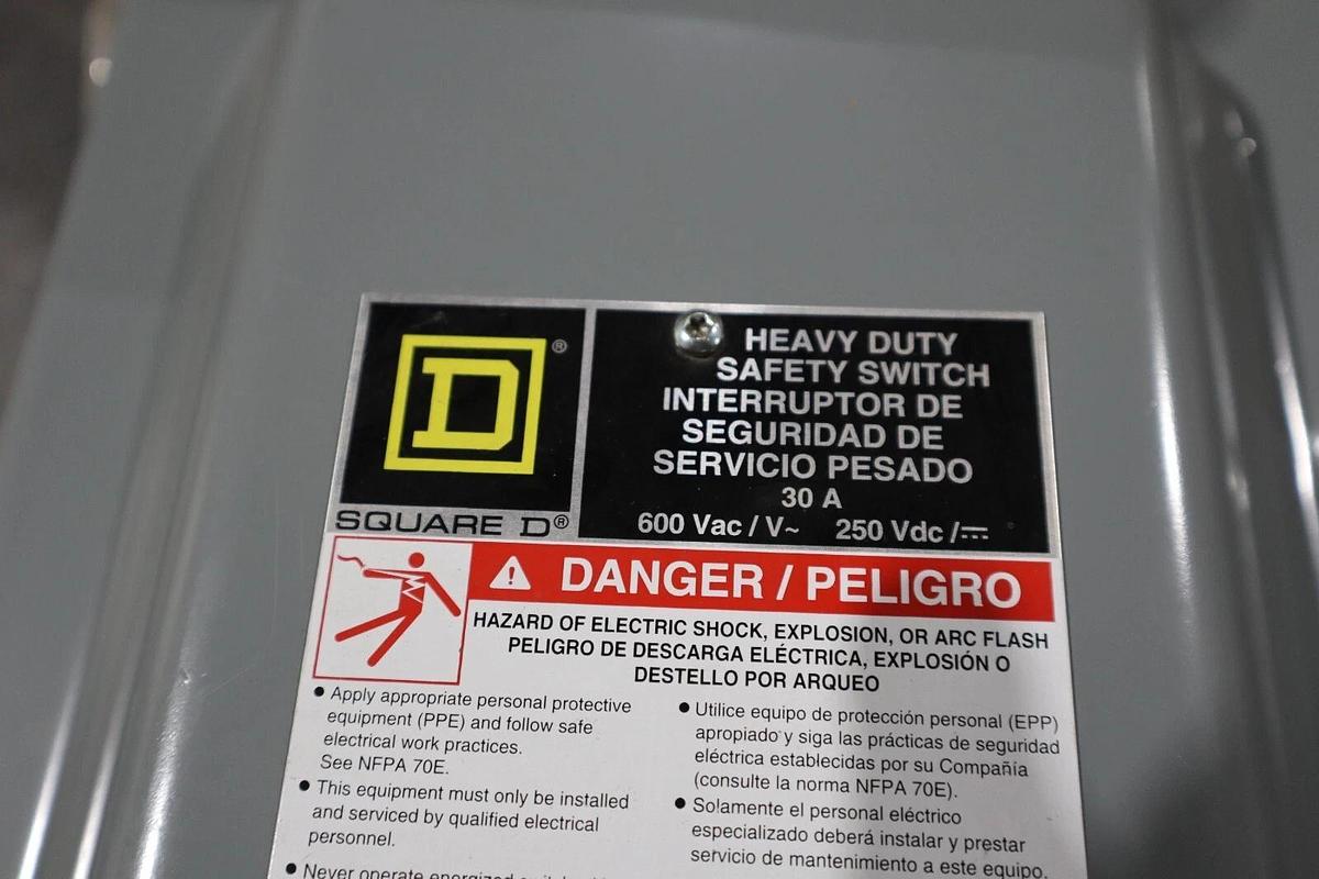 Used NEW SQUARE D H361AWC FUSIBLE SAFETY RECEPTACLE SWITCH 30AMP STOCK H716