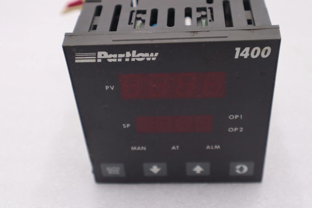 Used DANAHER CONTROLS 1400 PARTLOW 14003000 TEMPERATURE CONTROLLER Stock 5061