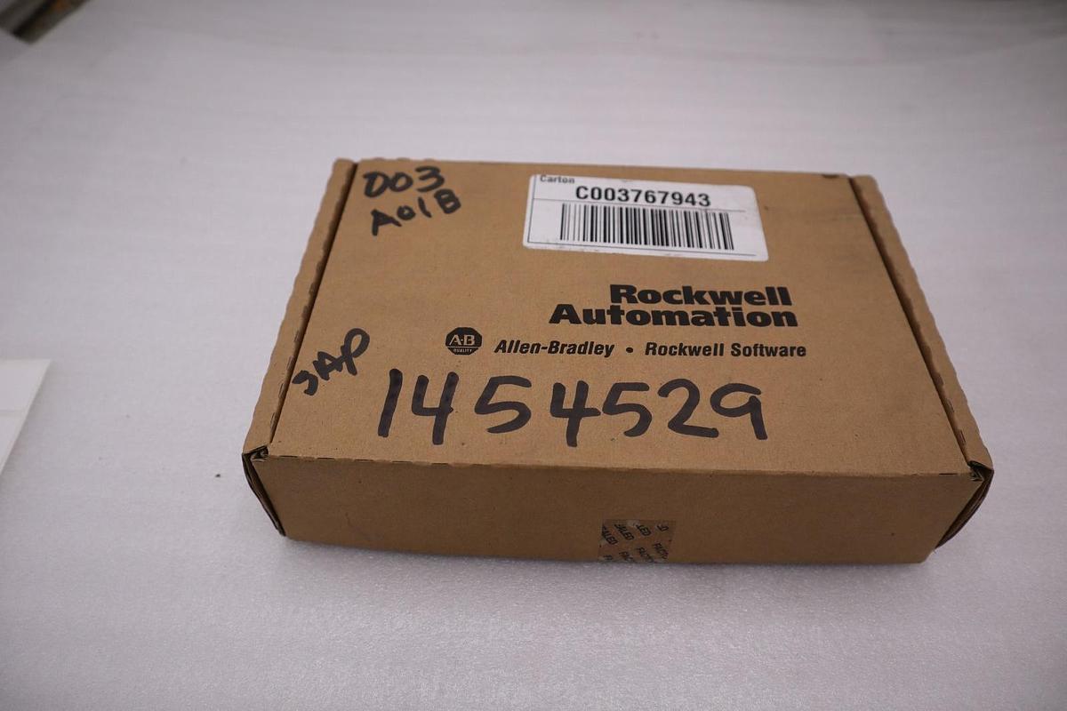 New ALLEN BRADLEY 1746-NI16I SER A SLC 500 16 Point Analog Input Module #H51A