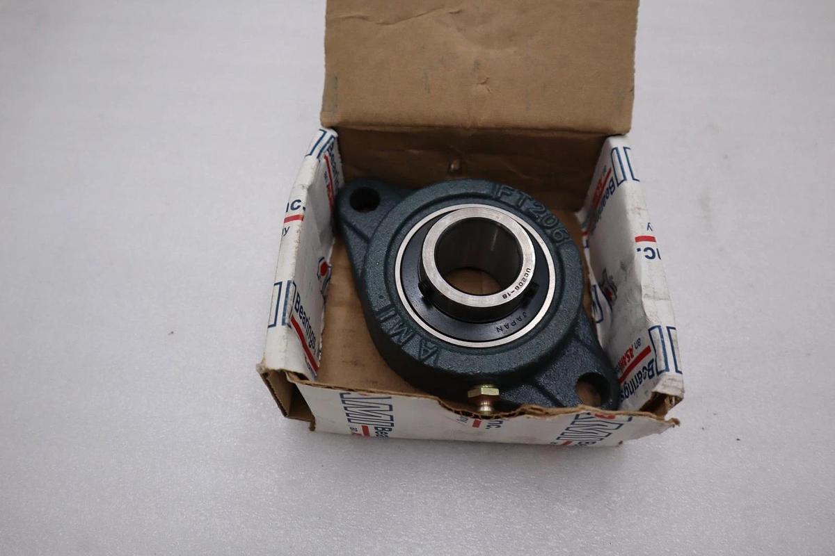 UCFT206-18 - AMI SCREW 2-BOLT FLANGE NEW OPEN BOX STOCK H935A