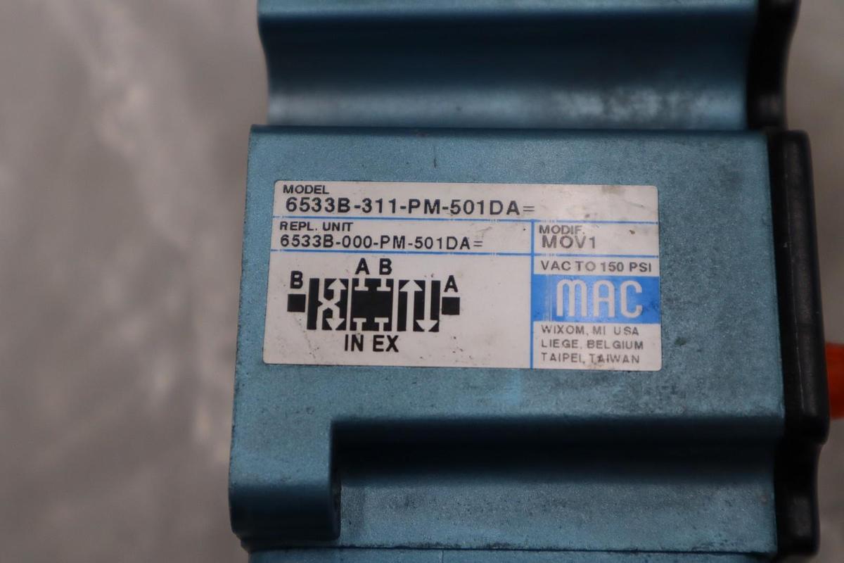 NEW Mac Valve 6533B-311-PM-501DA 4/3-way Closed Center STK H1461
