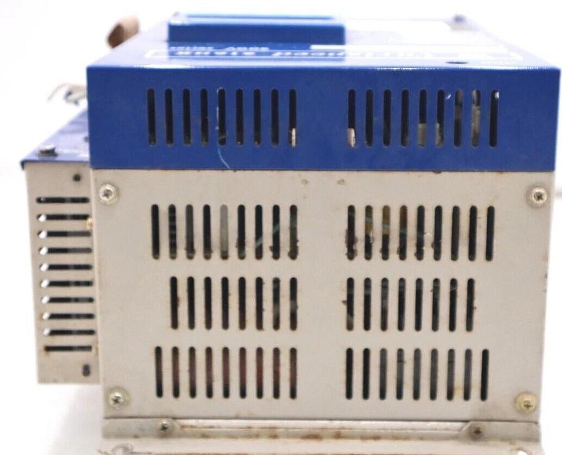 Used YASKAWA TRAVERSE INVERTER CIMR-2.2B 200V SERIES 3PH DIGITAL OPERATOR STOCK #1695