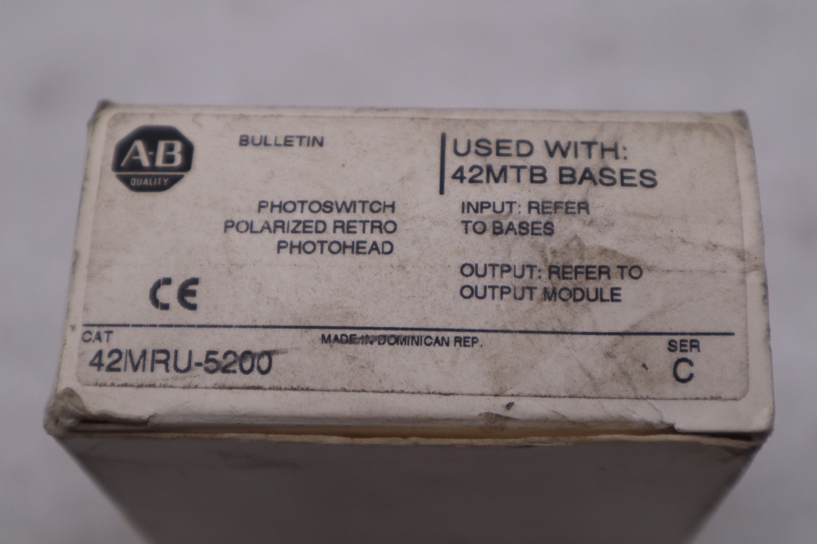Used NEW OPEN BOX AB Allen Bradley 42MRU-5200 /C Photoelectric Sensor STOCK GF697A