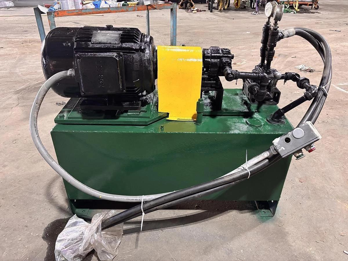 Used 72" WIDE BLACK CLAWSON ROLL SPLITTER 84" DIAMETER CAPACITY