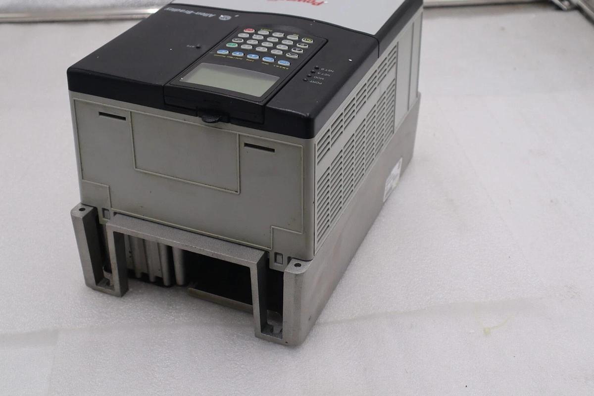 Used Allen-Bradley PowerFlex 70 20AB015A3AYNANG0 MFG. 2016 AC Drive STOCK 2438