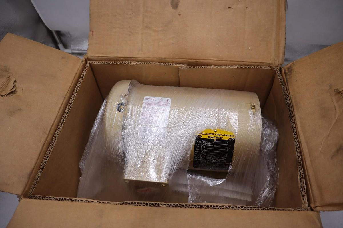 Used New Baldor CEM3554T-5 Electric Motor 1.5HP 575V 1760RPM NEW IN BOX STOCK HP-181