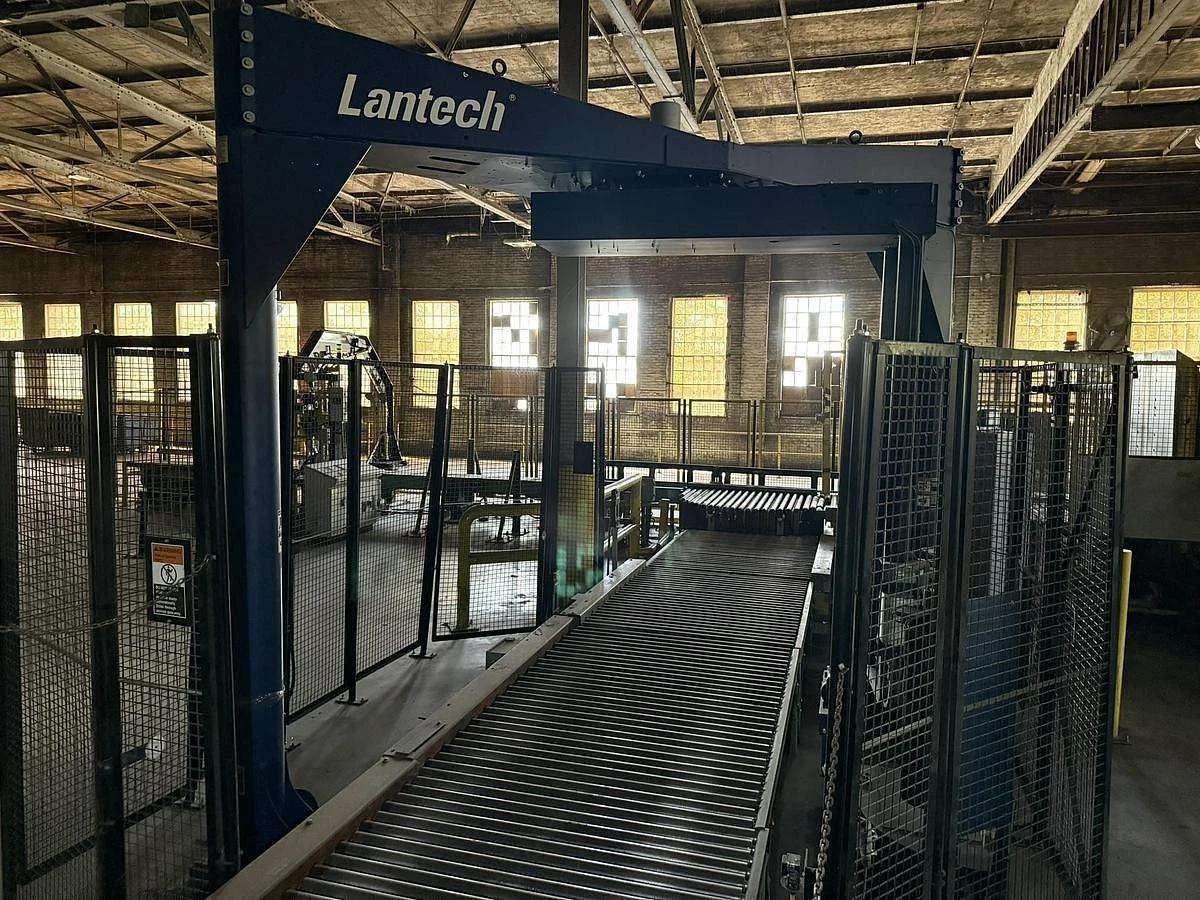 Used LANTECH MODEL SC STRETCH WRAPPER MANUFACTURED 2017