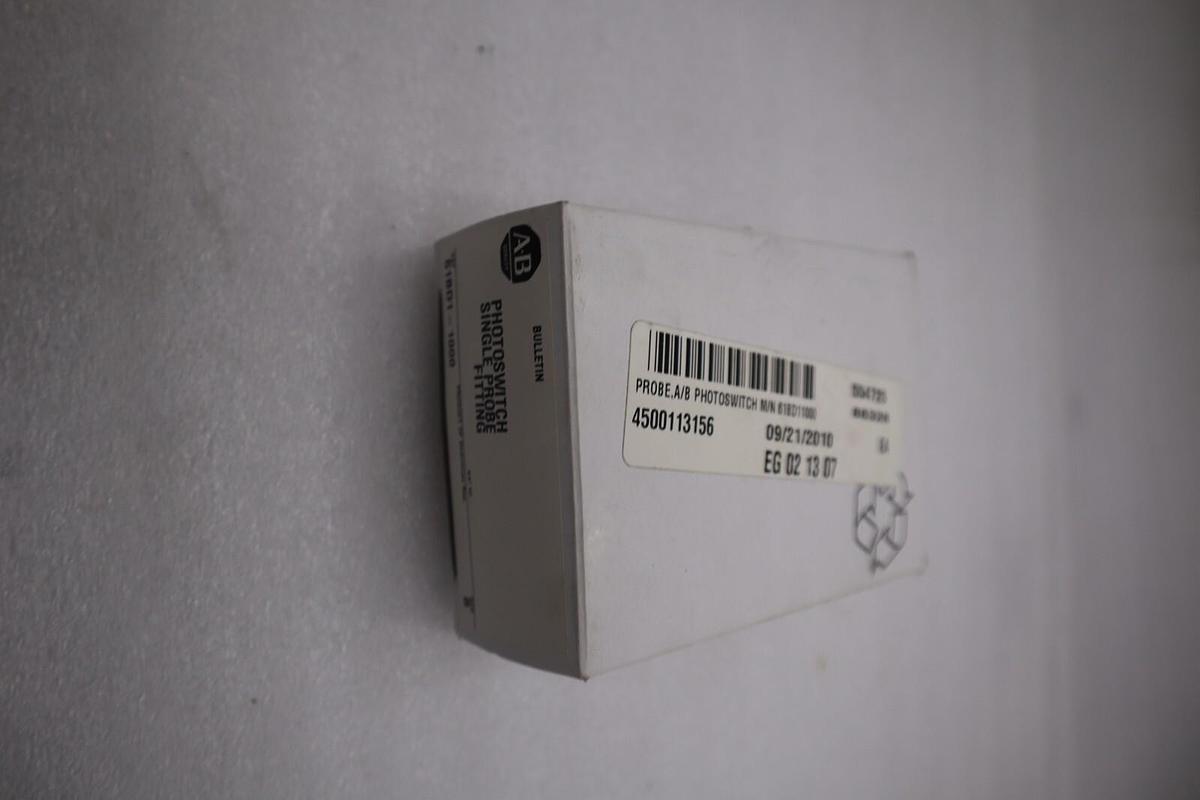 Used NEW OPEN BOX AB Allen Bradley Single Probe Fitting 61BD1-1000 STOCK G614A