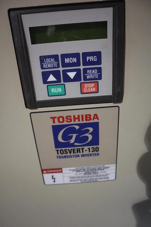 Used TOSHIBA VT130G3U4400 TOSVERT-130G3 TRANSISTOR INVERTER AC DRIVE 40HP STOCK 3407A