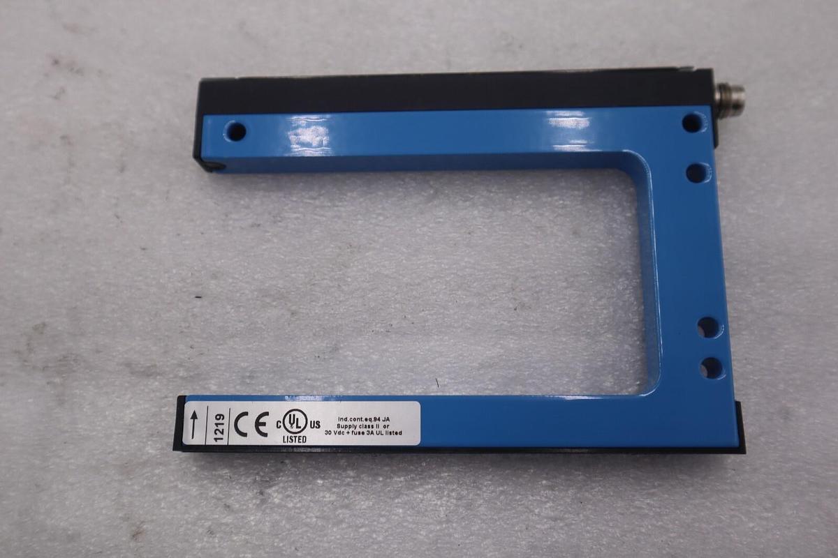 Used SICK WF50-95B416 PE SLOT SENSOR PNP/NPN IR 50MM SLOT WIDTH STOCK B-1517