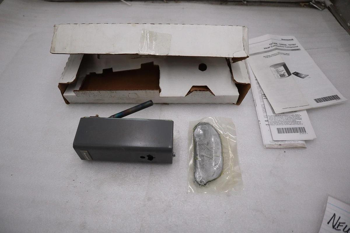 Honeywell Home L4006A1959 Grey 40-180F Aquastat Controller STOCK GF171A 85267048682