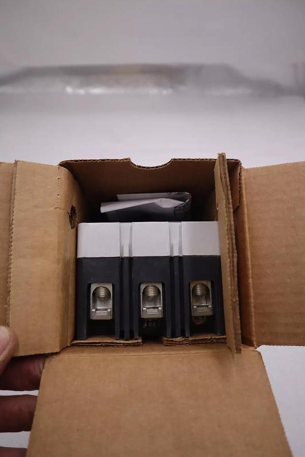 EATON CORPORATION HMCP150T4 NEW IN BOX MOTOR CIRCUIT BREAKER STOCK G53A