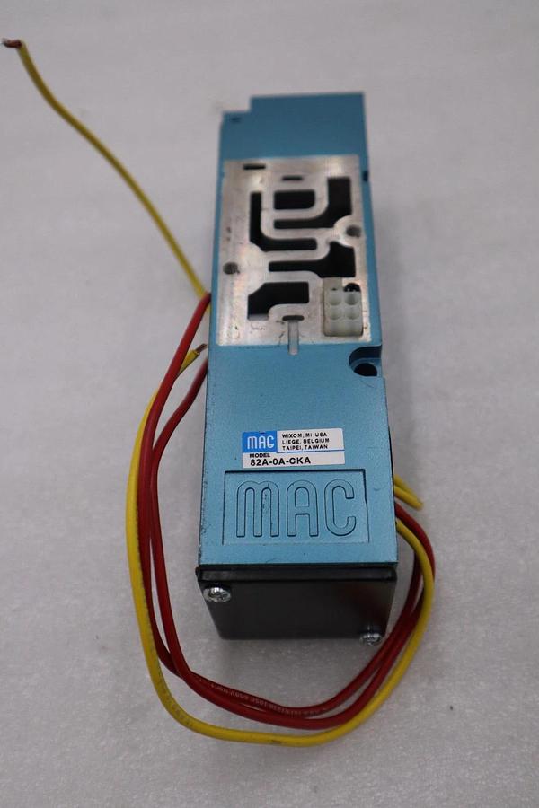 NEW MAC VALVES 82A-0A-CKA PNEUMATIC SOLENOID VALVE BASE MANIFOLD STOCK H1510