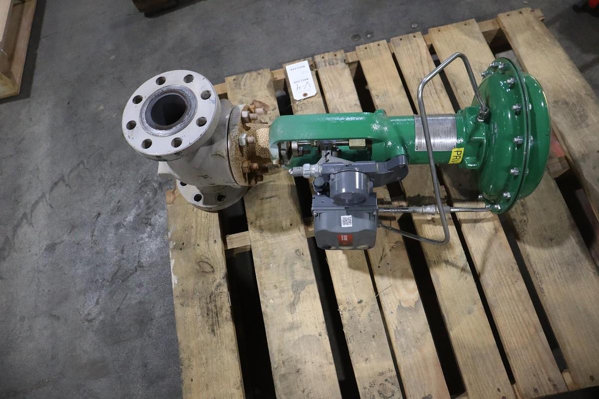 Used Fisher Control Valve Size 40 With 667 Pneumatic Actuator