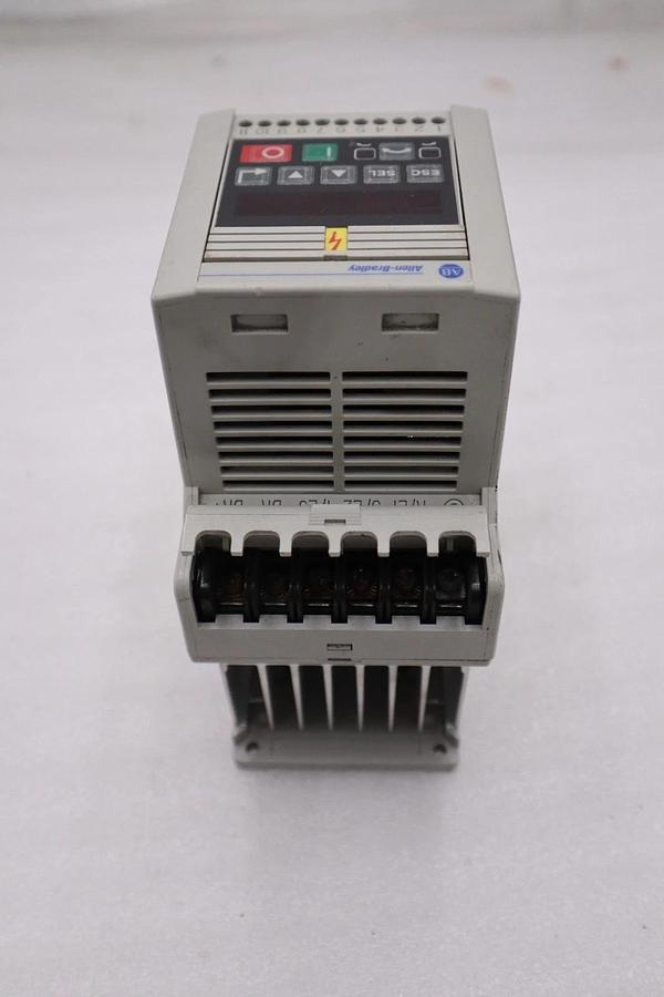 Used Allen Bradley 160-BA04PSF1 /C Speed Controller 1.5KW/ 2HP STOCK H1257