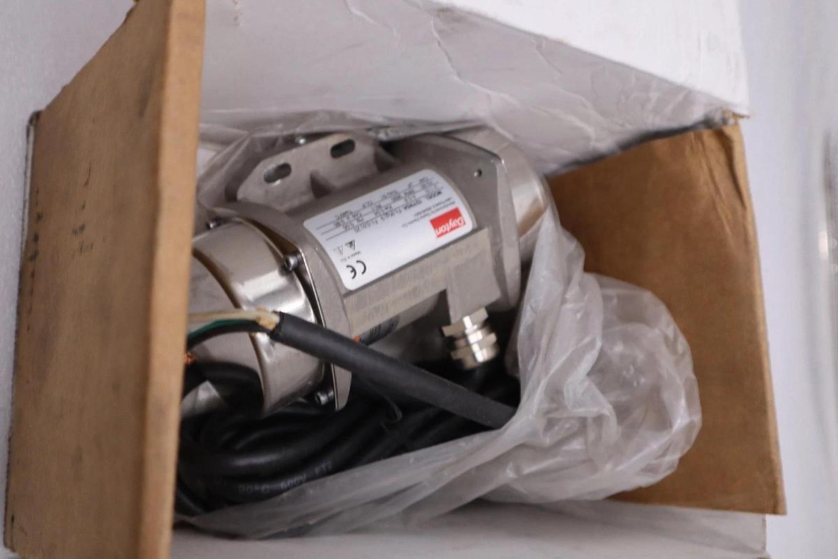 NEW DAYTON 1DYN5A Electric Motor Vibrator 115 VAC 3600 RPM Single Phase #3840CC