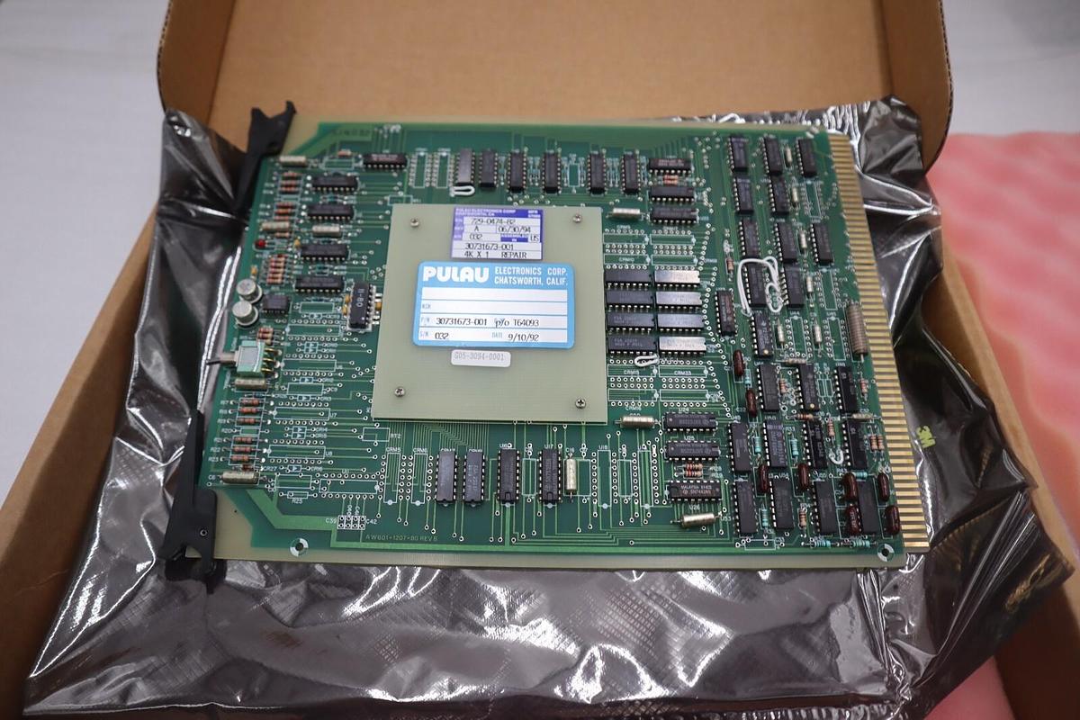 Used NEW OPEN BOX Honeywell 30731673-501 Core Memory Card PLC Rack Circuit Board G611