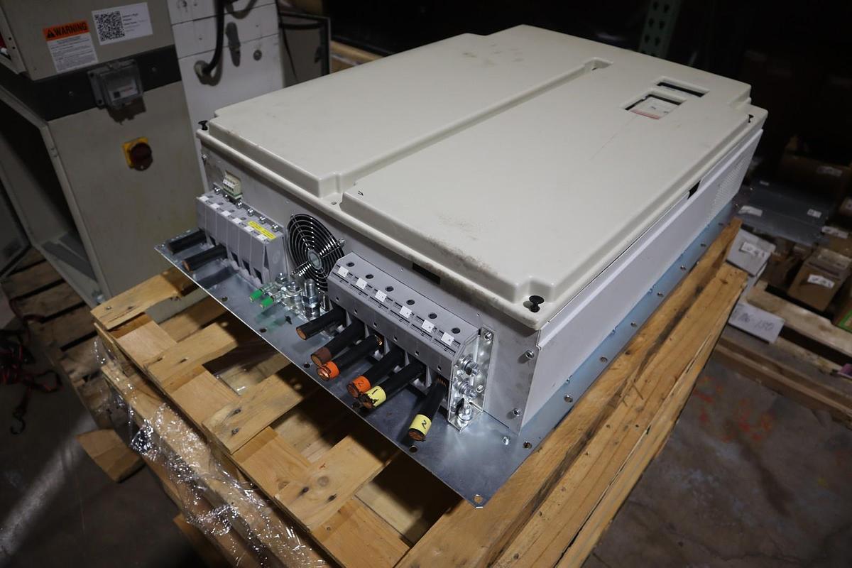 Used KEB AMERICA 30F5E1W-L20H COMBIVERT F5 Variable Frequency Drive 422 HP #SGF-209