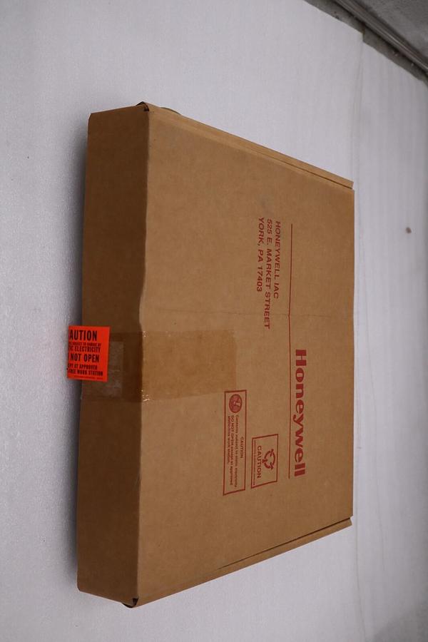 Used NEW OPEN BOX Honeywell 30731673-501 Core Memory Card PLC Rack Circuit Board G609