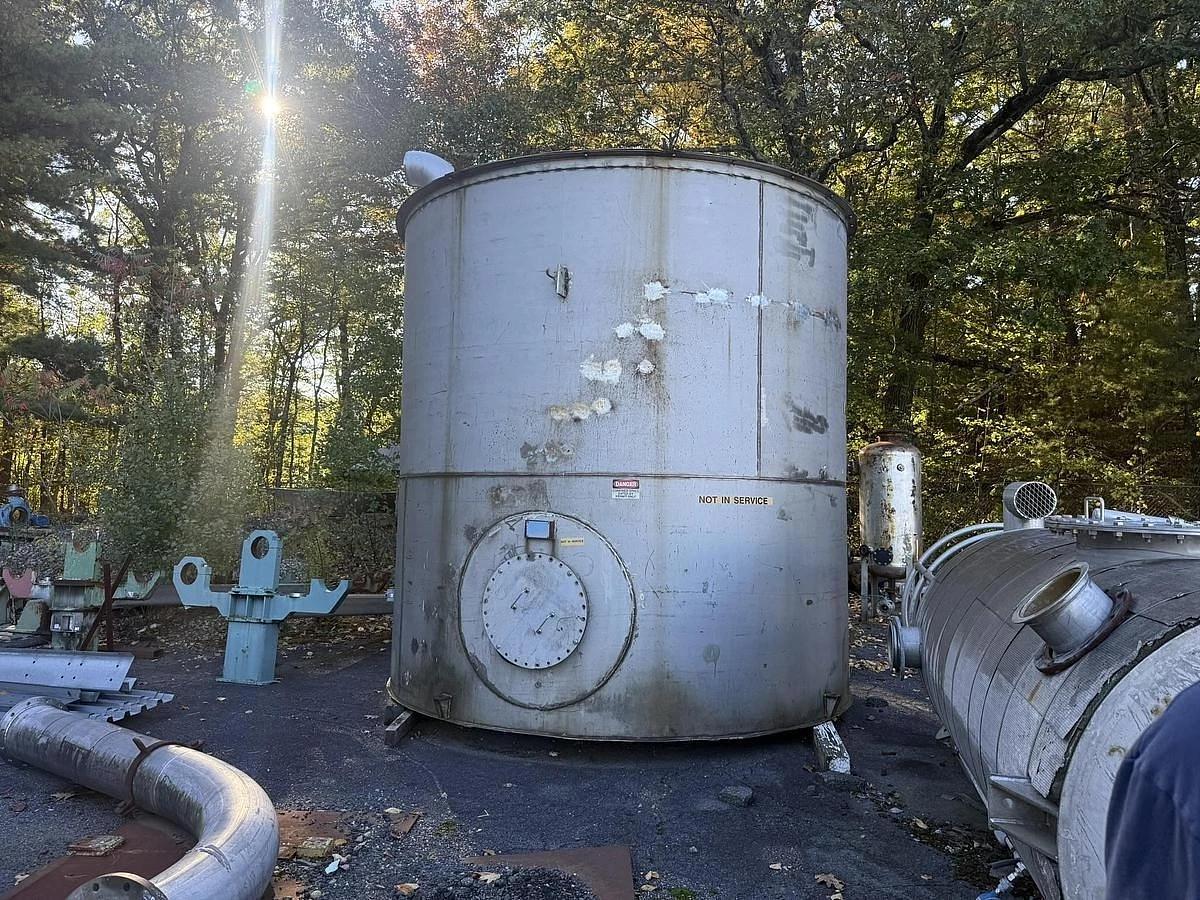 Used 10,000 GALLON MATRIX SERVICE 12' DIAMETER 12' HIGH 316L STAINLESS STEEL  TANK