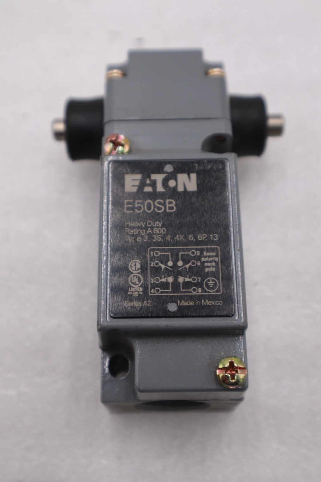 Used NEW OPEN BOX Eaton E50SB Limit Switch Body Double Pole STK K2113CC