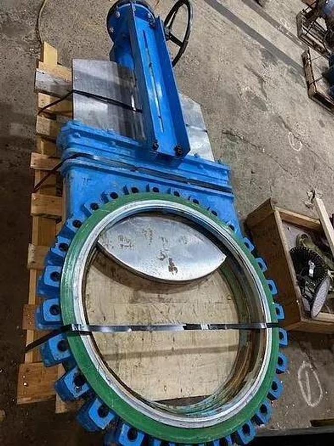 Used WOLSELEY INDUSTRIAL GROUP 30" GATE VALVE SS
