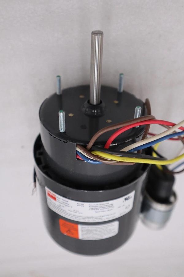 Used NEW DAYTON 3M292E TYPE PSC RPM 3000 1/8 HP 115V 60 Hz 1 PH STOCK H1146