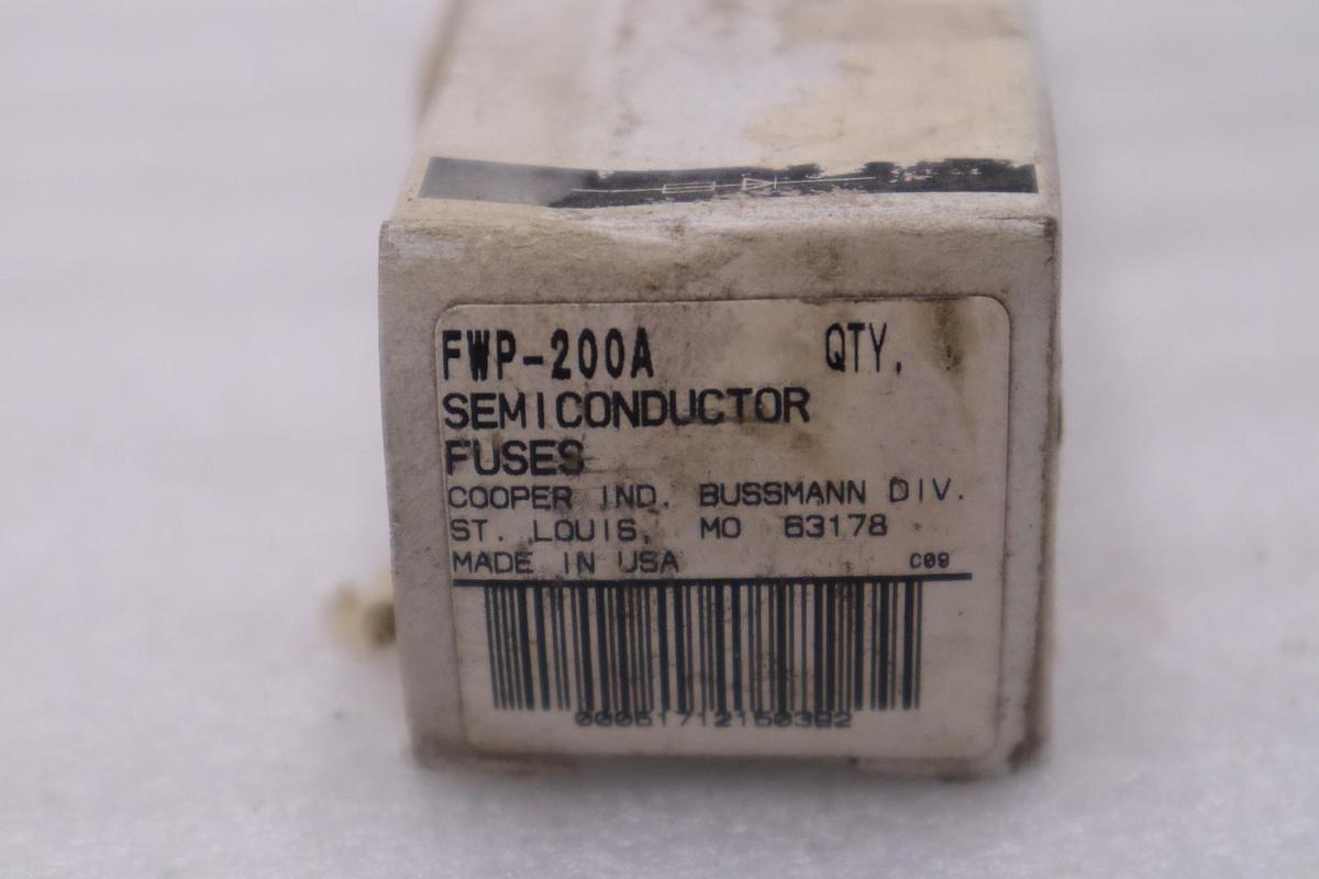 LOT OF 2 - BUSSMANN FWP-200A Fast Fuse - STOCK H-1699A
