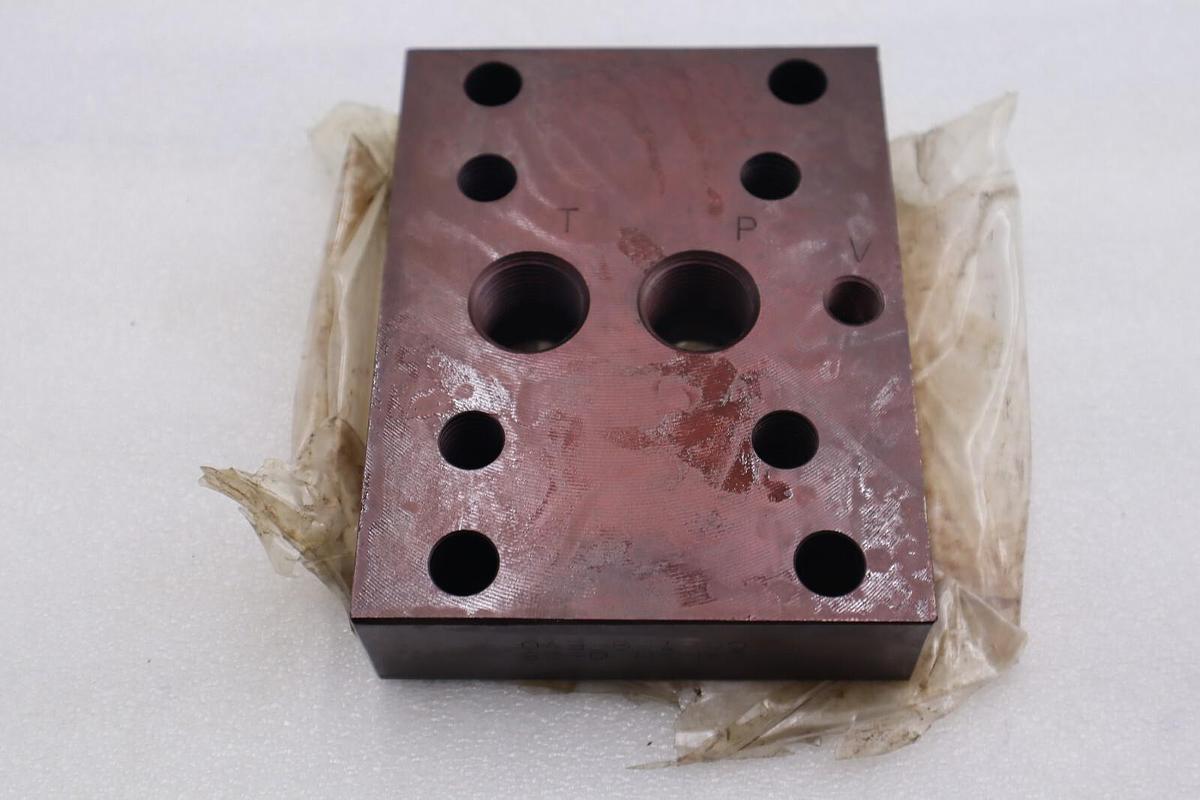 Parker Hydraulic Manifold Block Sub Plate Model# SPR6V6 Stock L-568