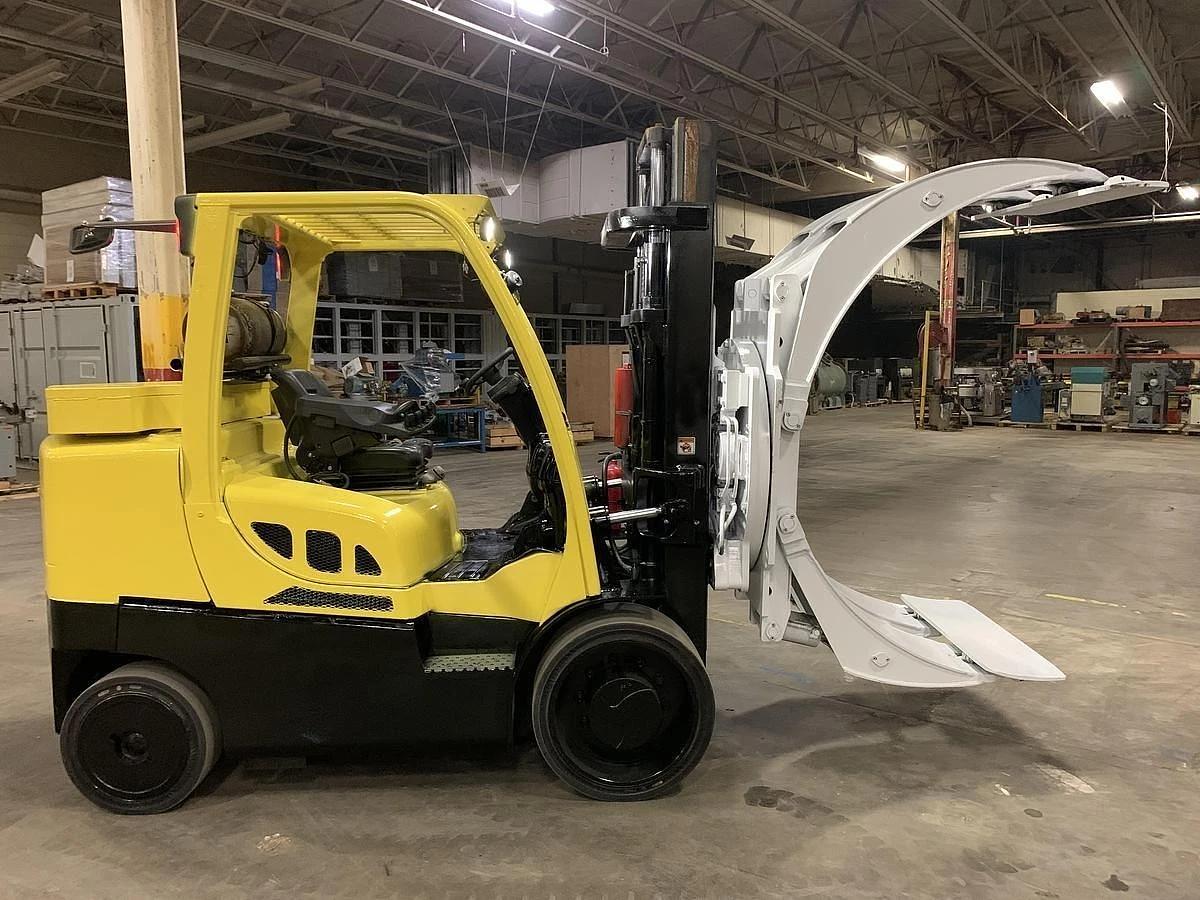 Used 15,500 POUND HYSTER MODEL S155FT FORKLIFT WITH 84" CASCADE PAPER ROLL CLAMP