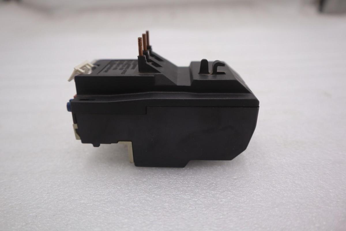 Used SCHNIDER LR2-D1305 THERMAL OVERLOAD RELAY STOCK #K-3671
