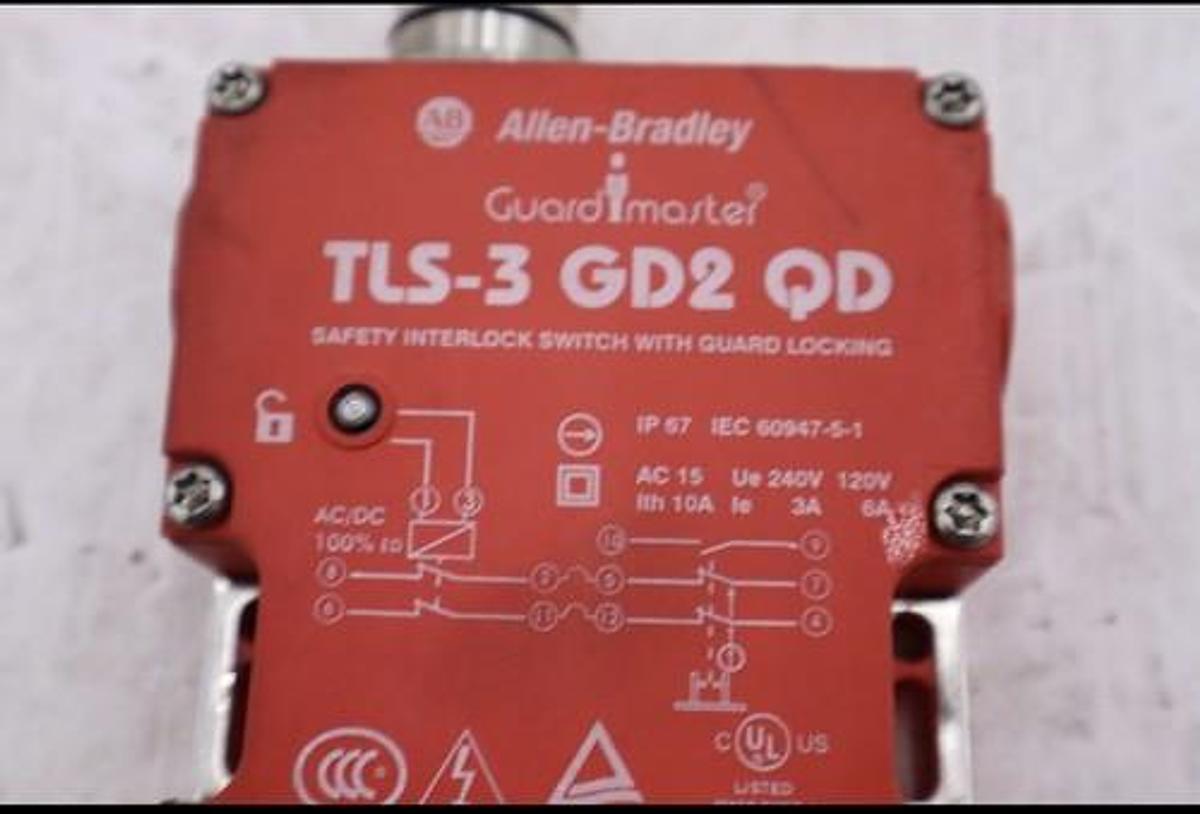 Used Allen Bradley Guardmaster TLS-3 GD2 QD SAFETY Interlock Switch TLS3GD2QD L-159