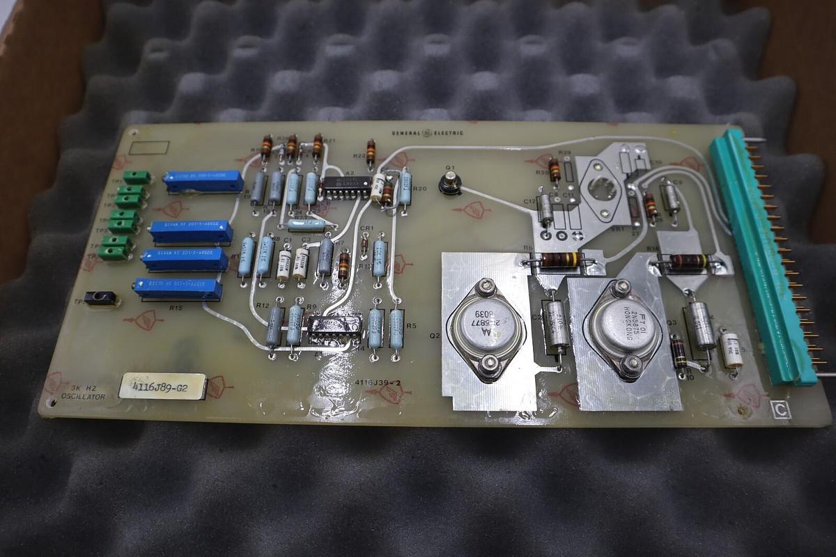 NEW IN BOX GENERAL ELECTRIC 4116J89-G2 OSCILLATOR BOARD STOCK G618