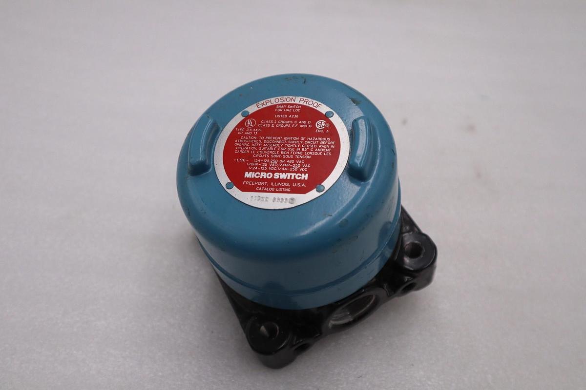 Used New Honeywell Micro Switch 11CX2 9333 Explosion Proof Precision Limit Switch