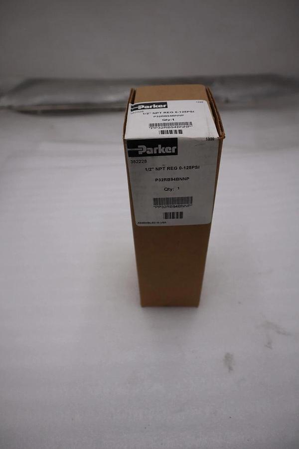PARKER P32RB94BNNP 1/2” NPT 0-125PSI (BRAND NEW) STOCK H1011