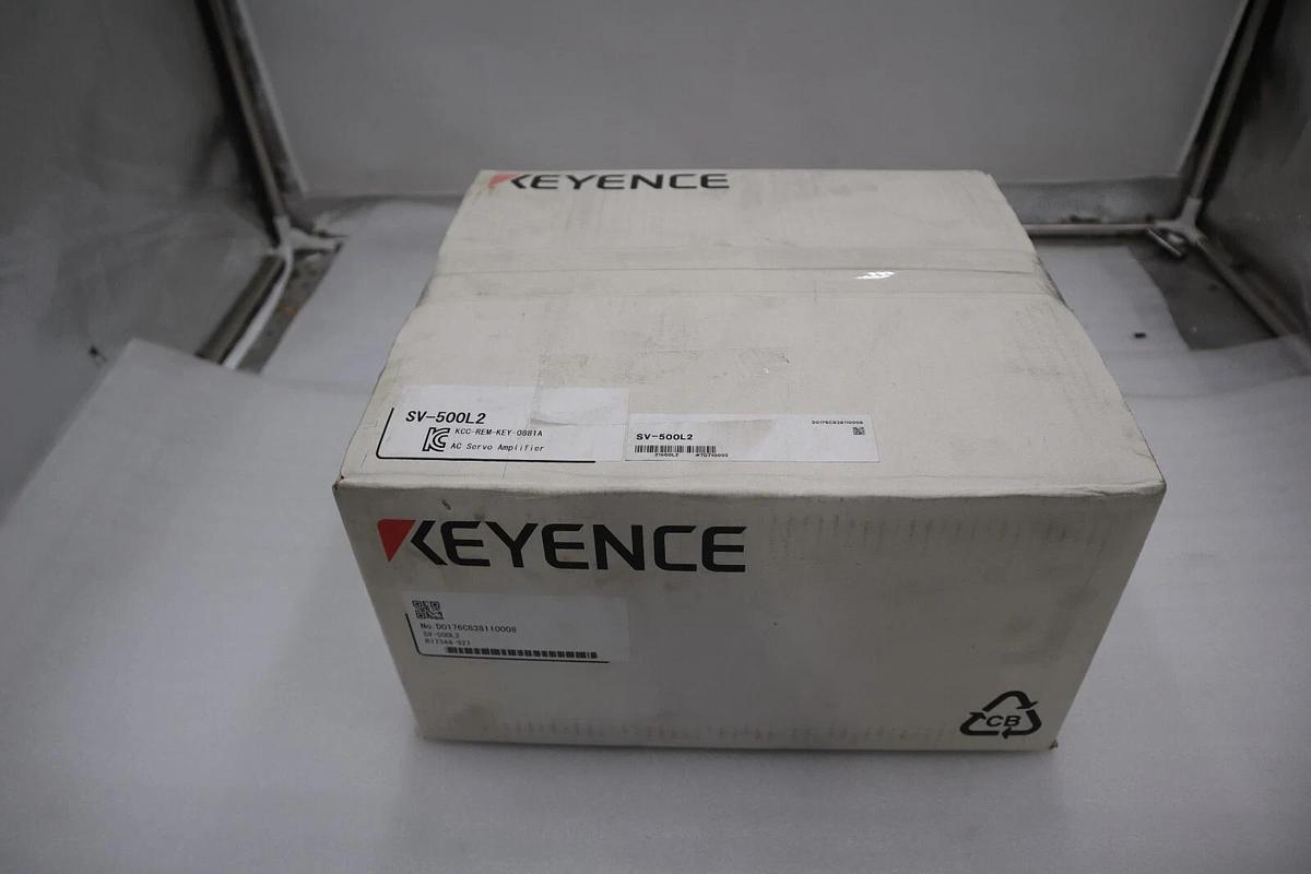 Used Keyence SV-500L2 AC SERVO AMPLIFIER NEW IN BOX STOCK 4420A