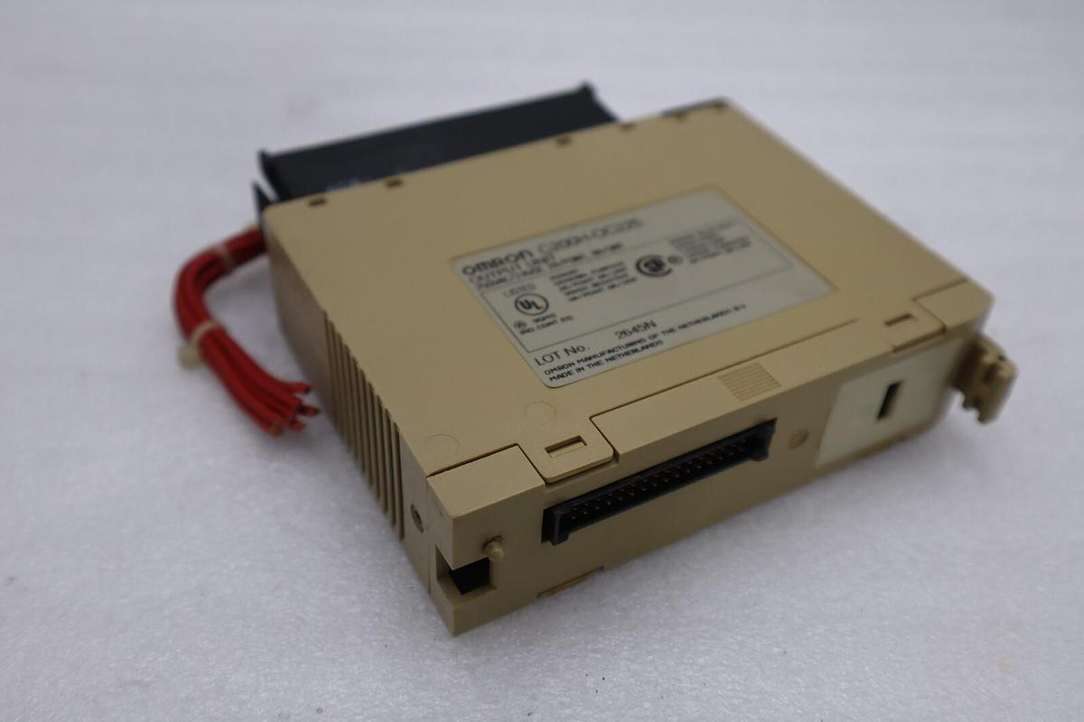 Used OMRON C200H-OC225 16-Channel Relay Output Module PLC STOCK K-451-A