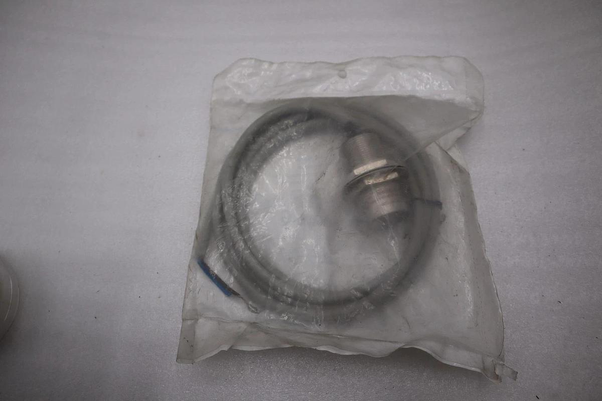 Used NEW For Allen Bradley 871TM-DH15NE30-A2 Proximity Switch sensor AB STK K3002CC