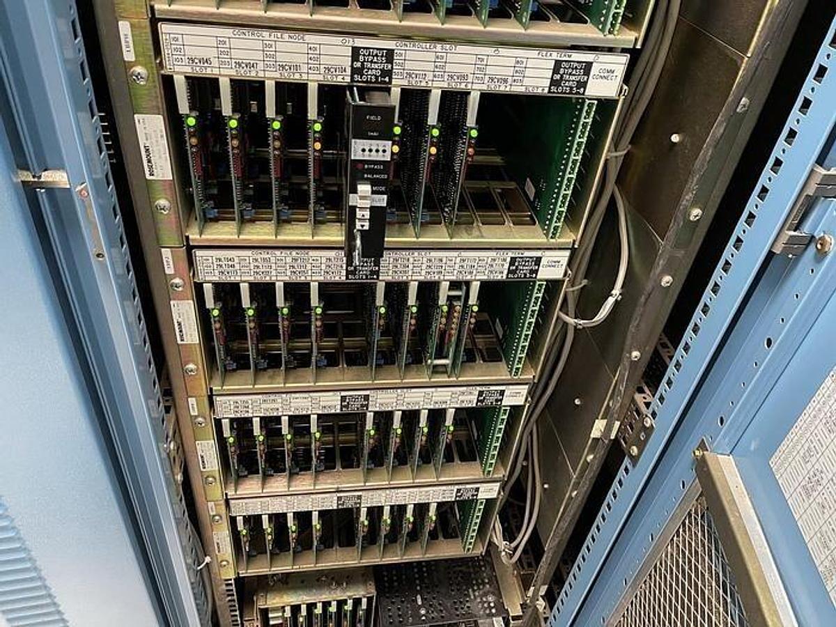 Used ROSEMOUNT SYSTEM 3 DCS SYSTEM MODEL 6000 STOCK 904003