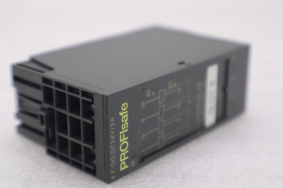 Used SIEMENS 6ES7 138-4FB02-0AB0 SIMATIC S7 ELECTRONIC CONTROL MODULE STOCK K-3942